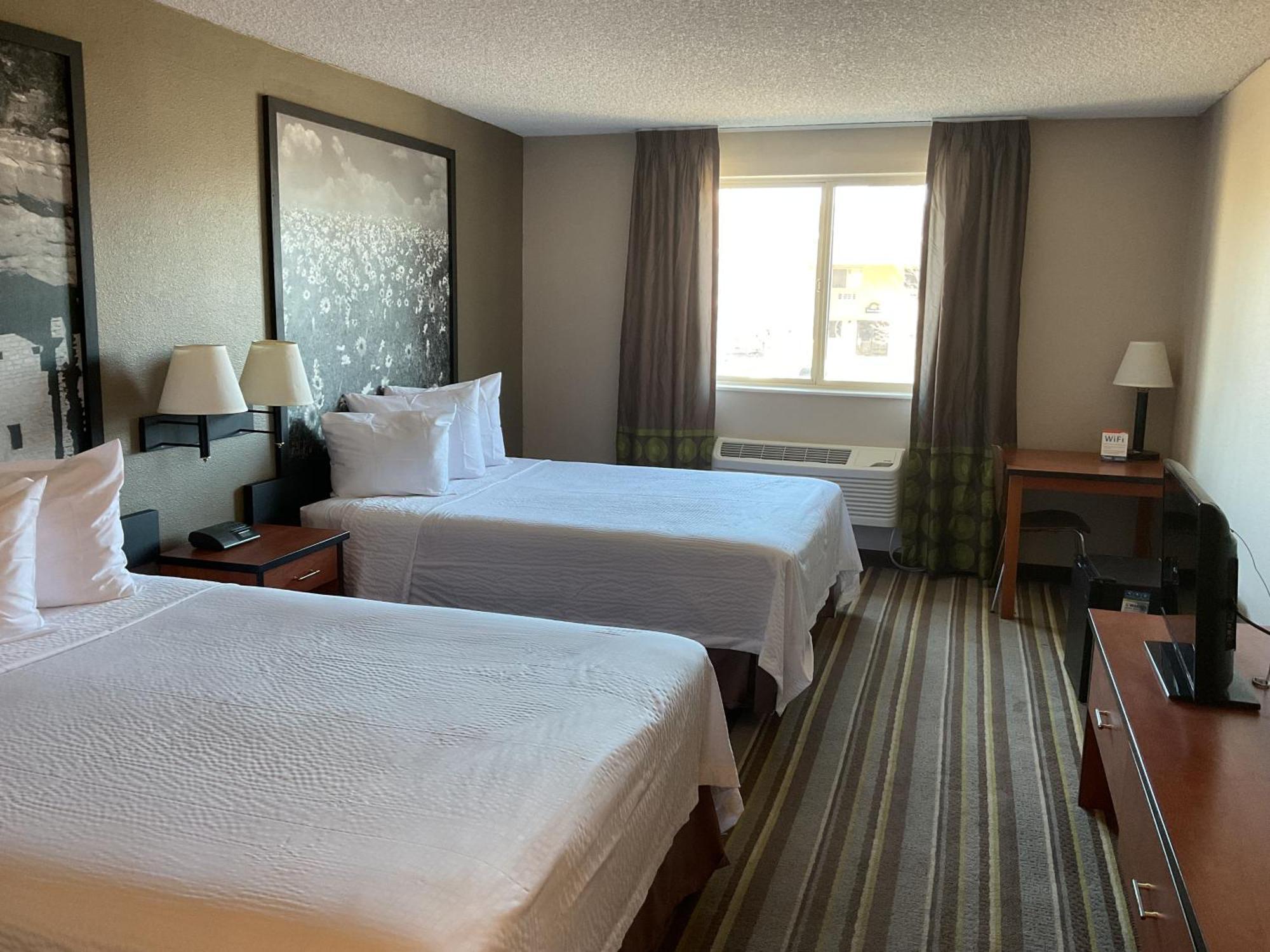Super 8 By Wyndham Colorado Springs Airport Motel Ngoại thất bức ảnh